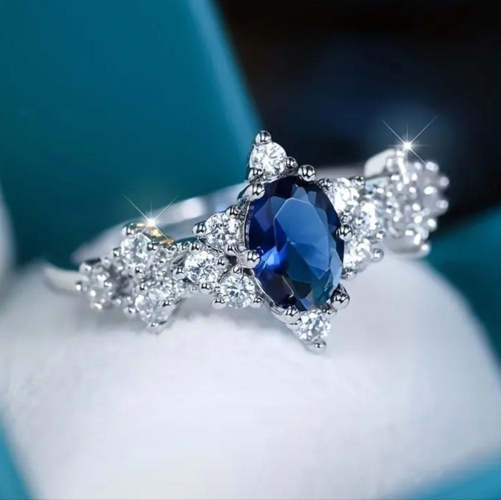 New stunning women's blue size 6 fashion ring - Picture 2 of 2